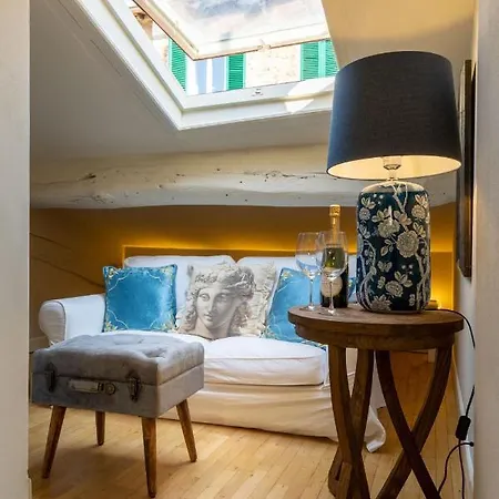 Moro Suite, Classy And Romantic In Apartmán *