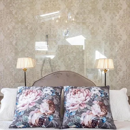 Moro Suite, Classy And Romantic In Apartment *