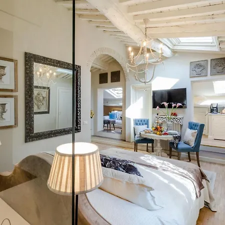 Moro Suite, Classy And Romantic In * Lucca
